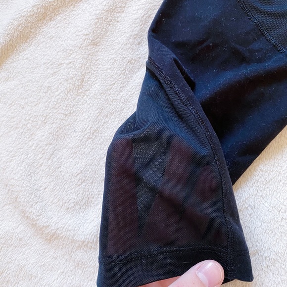 Nike Dri fit black sheer cropped 3/4 length leggings - Picture 3 of 6